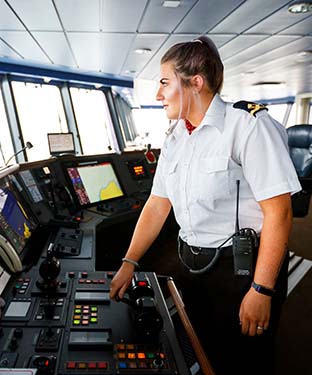 Kvinnliga kapten ombord på Stena Line.