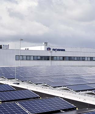 Solceller på högkvarteret till Scania.